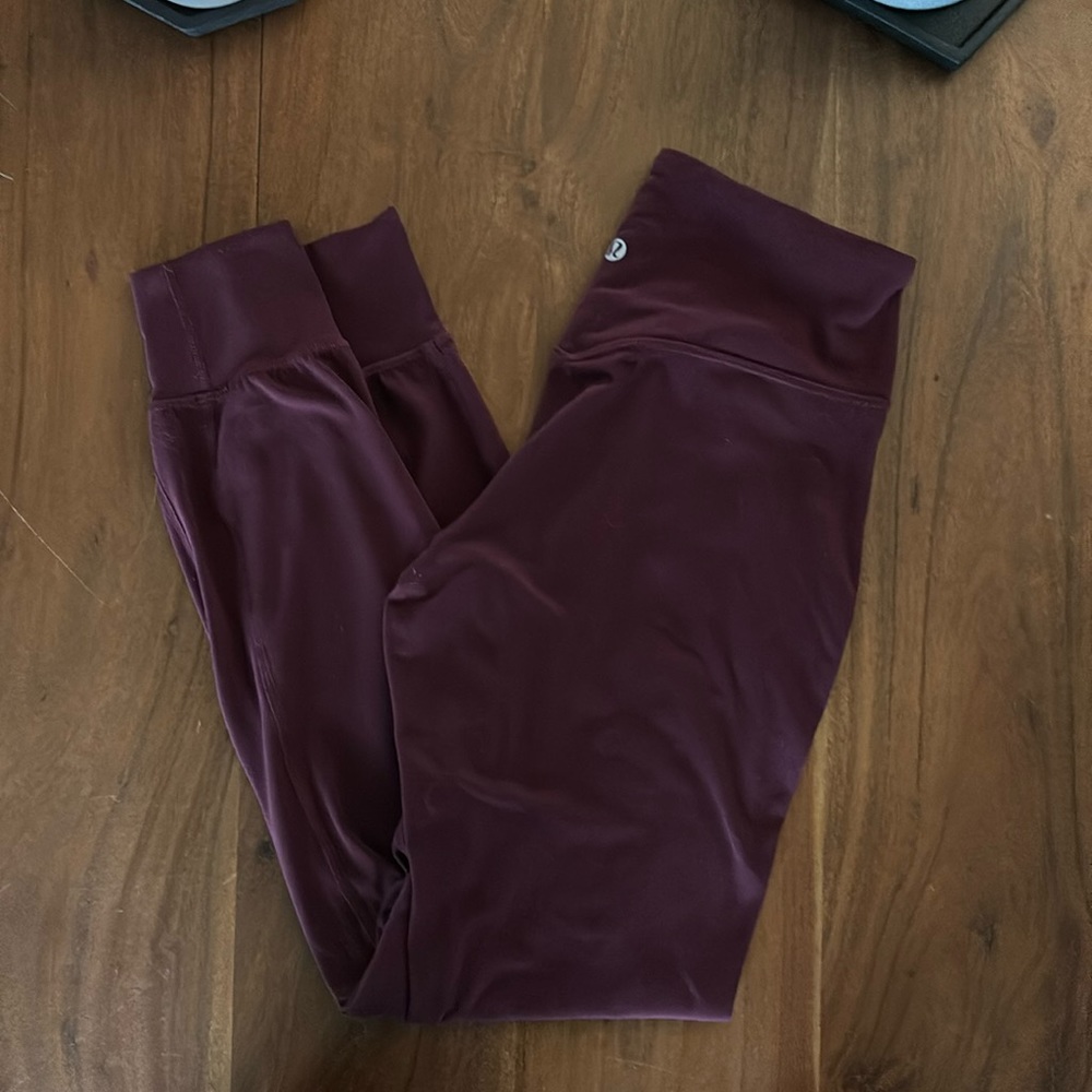 Lululemon Leggings/Yoga Pants Size 4